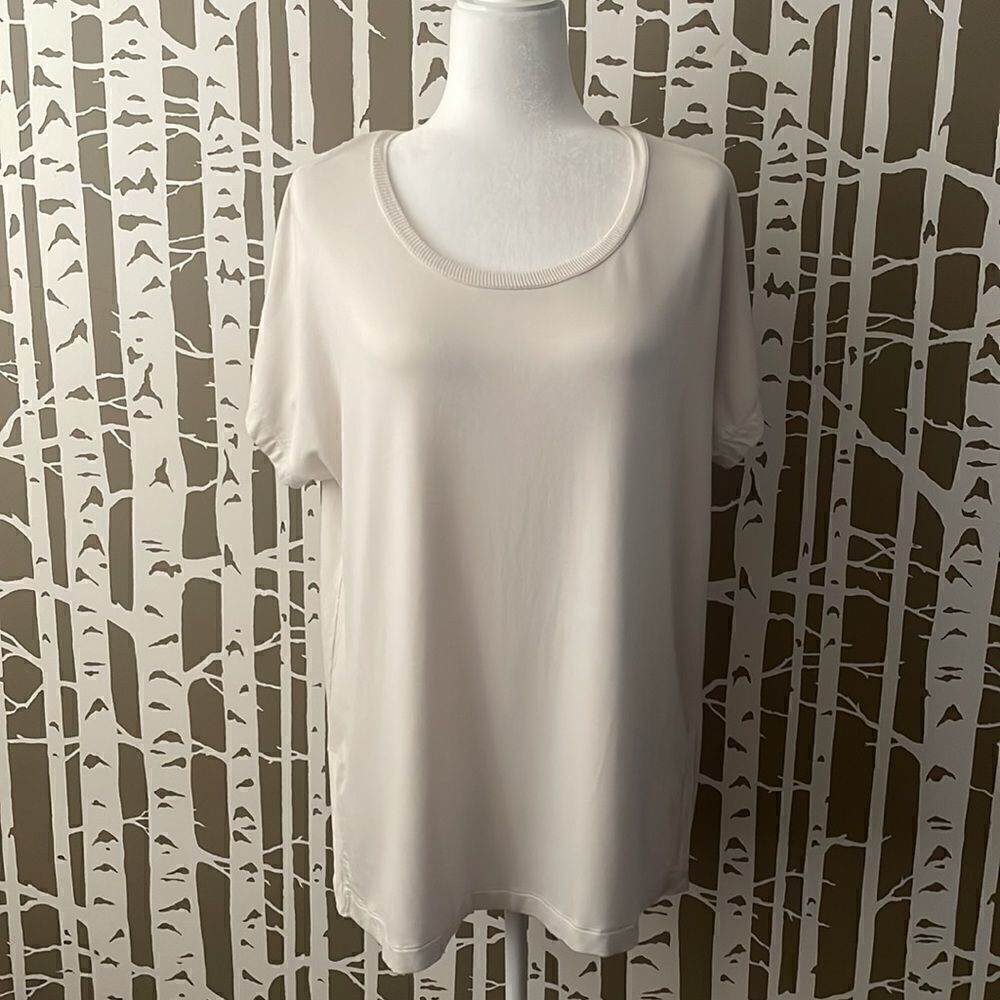 Soma Weekend split curved back hem super soft rayon stretch t-shirt loungewear